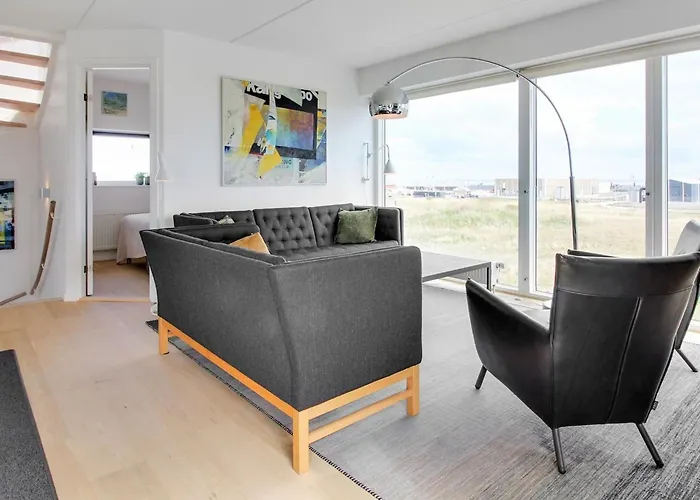 Leto - 2km From The Sea By Interhome